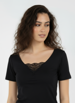 Charger l’image dans la visionneuse de la galerie, T-shirt manches courtes avec incrustation devant