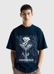 T-shirt Oversize Bleu marine “Ocean Spirit” – Whale Tail Edition