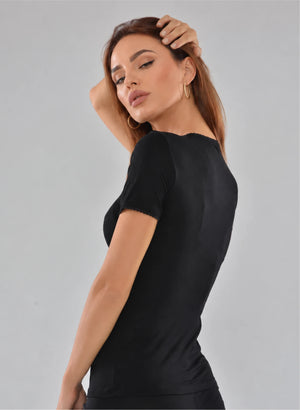T-shirt manches courtes col v avec dentelle