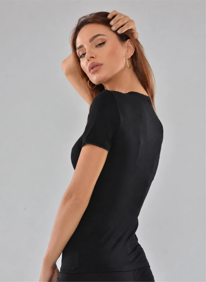 T-shirt manches courtes col v avec dentelle