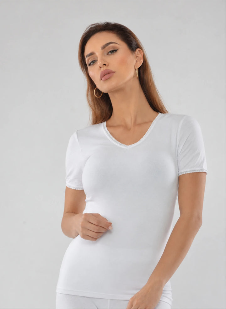 T-shirt manches courtes col v avec dentelle