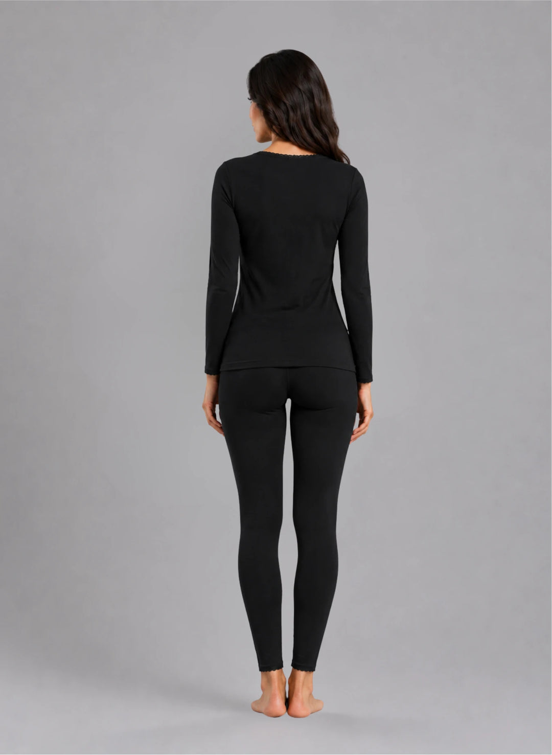 Ensemble t-shirt ml col v avec dentelle et legging avec dentelle