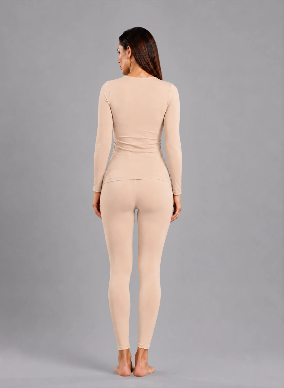 Ensemble t-shirt ml col rond avec dentelle et legging avec dentelle