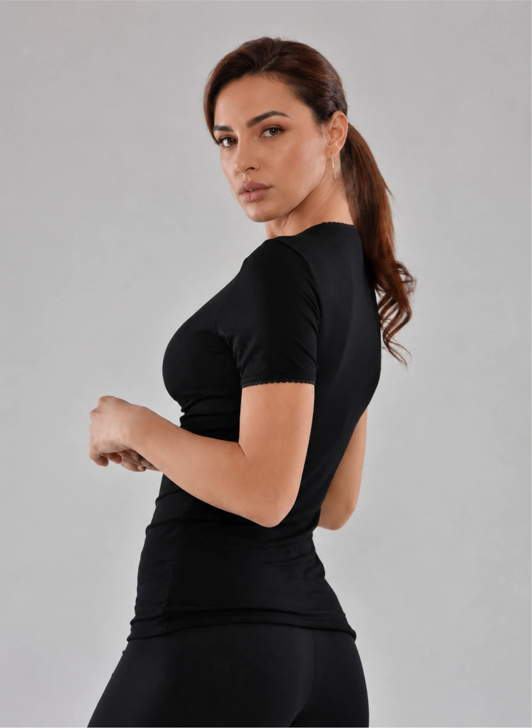 T-shirt manches courtes col rond avec dentelle