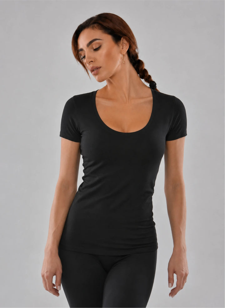 T-shirt manches courtes col rond decolleté