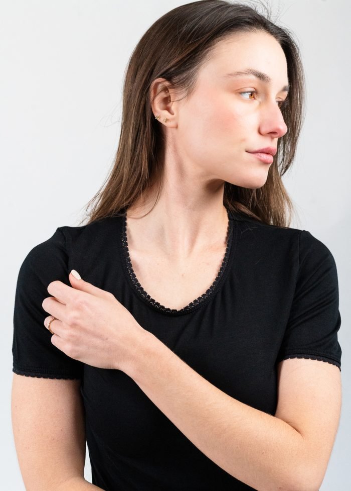 NOA Sous Vetements TEE SHIRT Manches Courtes COL ROND AVEC DENTELLE Noire