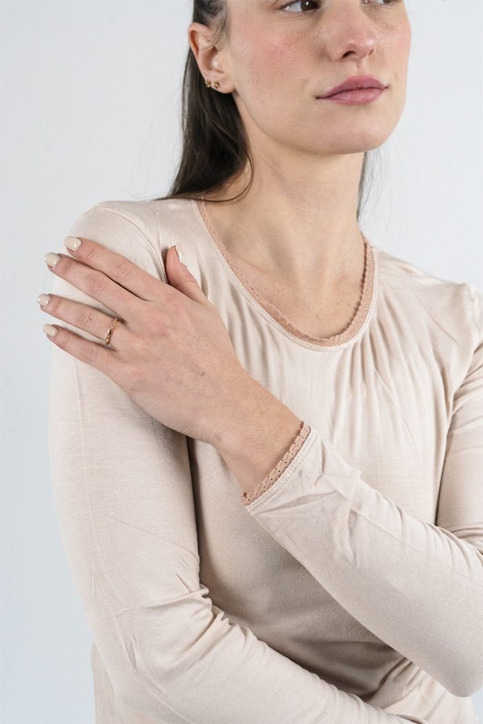 NOA Sous Vetements Tee Shirt Ml Col Rond Avec Dentelle – Beige