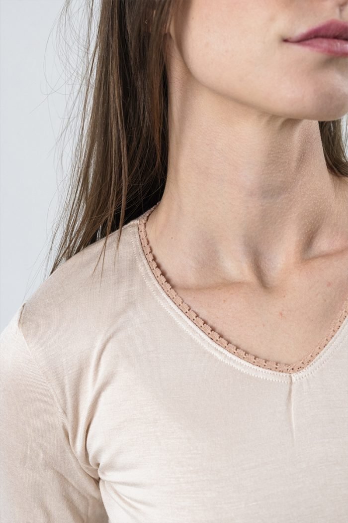 NOA Sous Vetements Tee Shirt Ml Col V Avec Dentelle – Beige