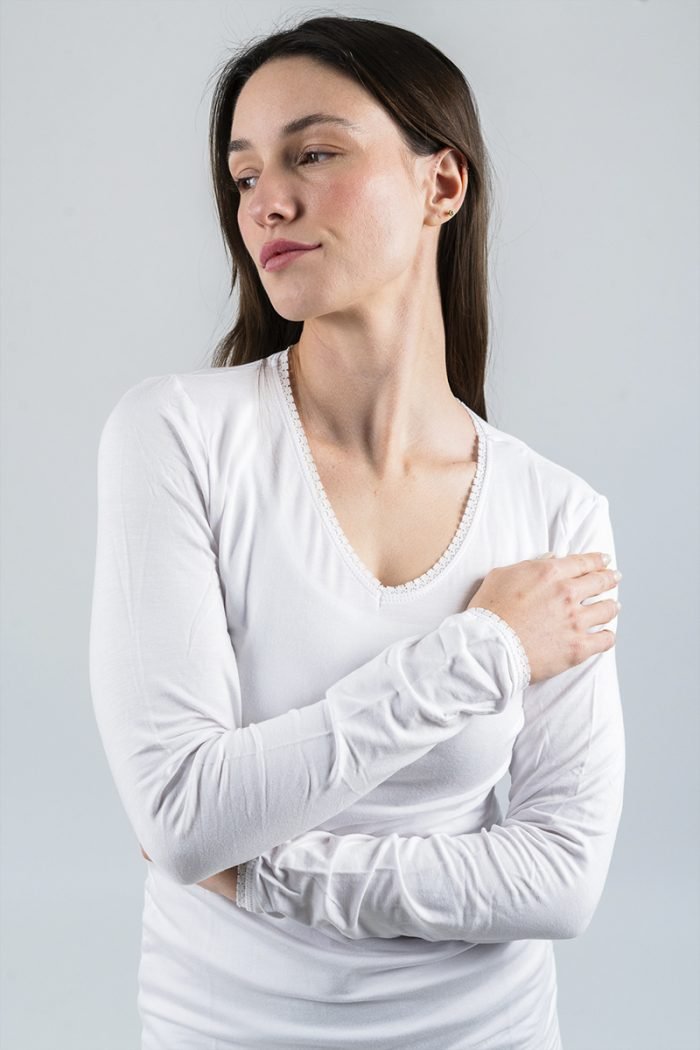 NOA Sous Vetements Tee Shirt Ml Col V Avec Dentelle – Blanc